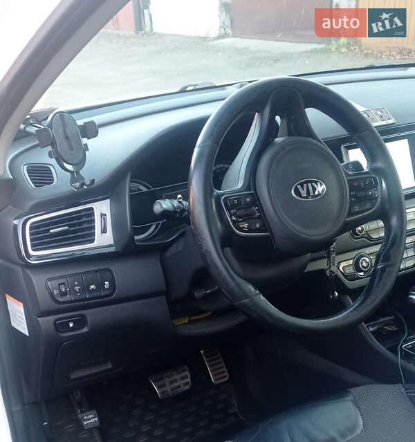 Внедорожник / Кроссовер Kia Niro 2016 в Киеве