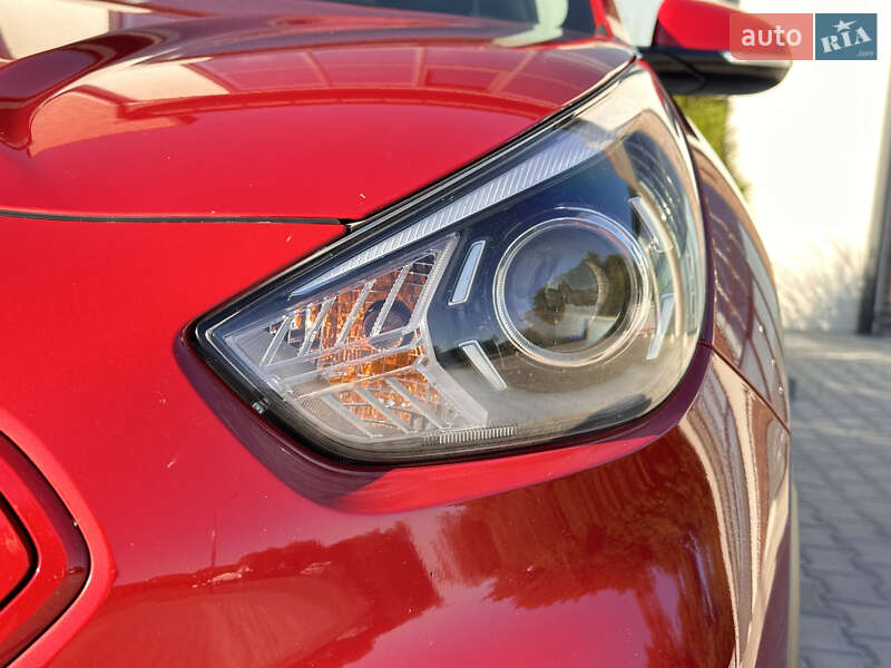 Позашляховик / Кросовер Kia Niro 2020 в Тернополі