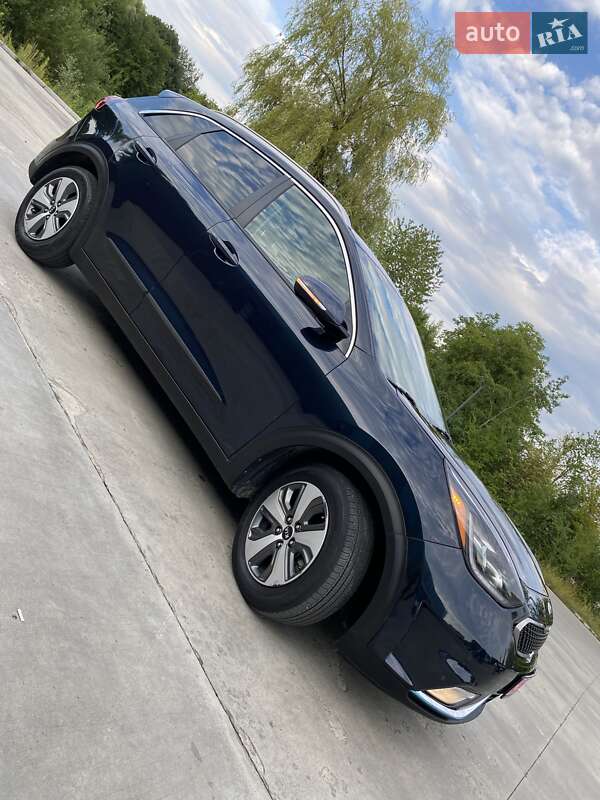 Внедорожник / Кроссовер Kia Niro 2019 в Дрогобыче