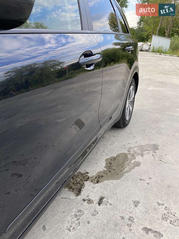 Внедорожник / Кроссовер Kia Niro 2019 в Дрогобыче