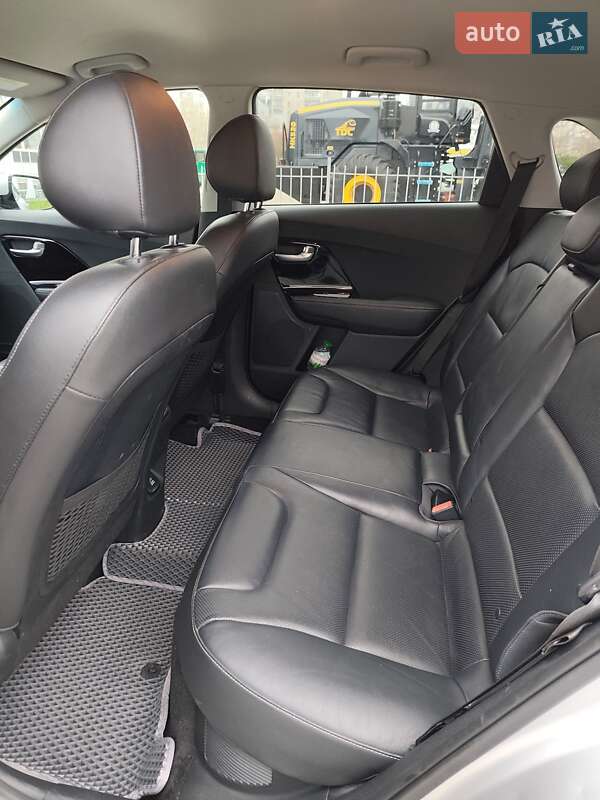 Внедорожник / Кроссовер Kia Niro 2018 в Хмельницком