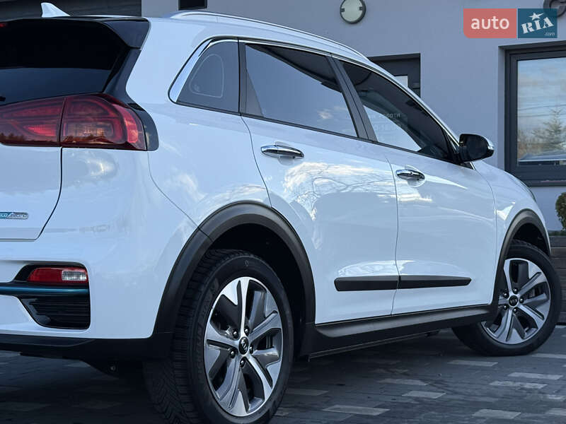 Внедорожник / Кроссовер Kia Niro 2021 в Дрогобыче