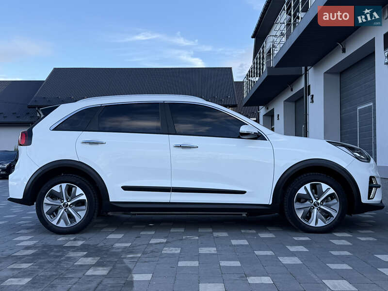 Внедорожник / Кроссовер Kia Niro 2021 в Дрогобыче