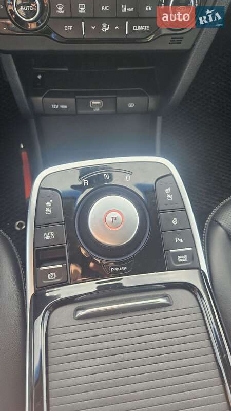 Внедорожник / Кроссовер Kia Niro 2020 в Калуше