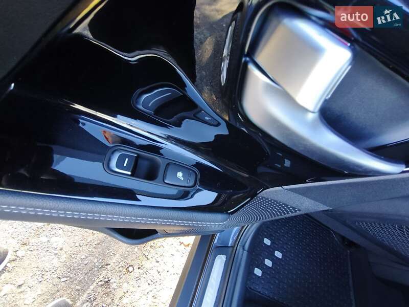 Внедорожник / Кроссовер Kia Niro 2019 в Луцке фото 37 Внедорожник / Кроссовер Kia Niro 2019 в Луцке