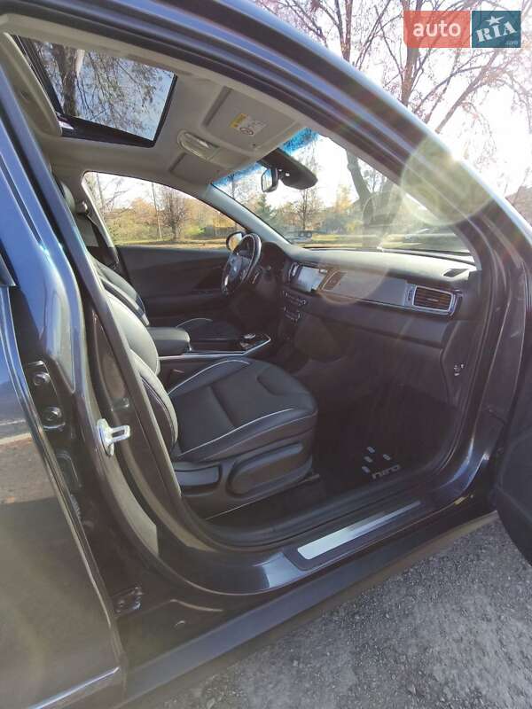 Внедорожник / Кроссовер Kia Niro 2019 в Луцке фото 51 Внедорожник / Кроссовер Kia Niro 2019 в Луцке