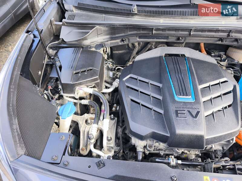 Внедорожник / Кроссовер Kia Niro 2019 в Луцке фото 76 Внедорожник / Кроссовер Kia Niro 2019 в Луцке