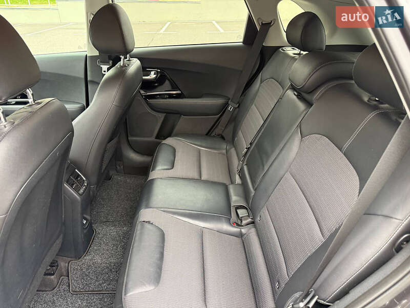 Позашляховик / Кросовер Kia Niro 2018 в Києві