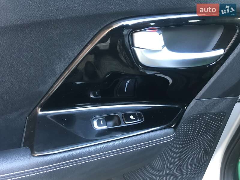 Внедорожник / Кроссовер Kia Niro 2020 в Львове