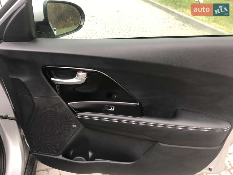 Внедорожник / Кроссовер Kia Niro 2020 в Львове