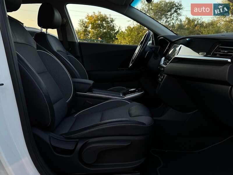 Внедорожник / Кроссовер Kia Niro 2021 в Львове