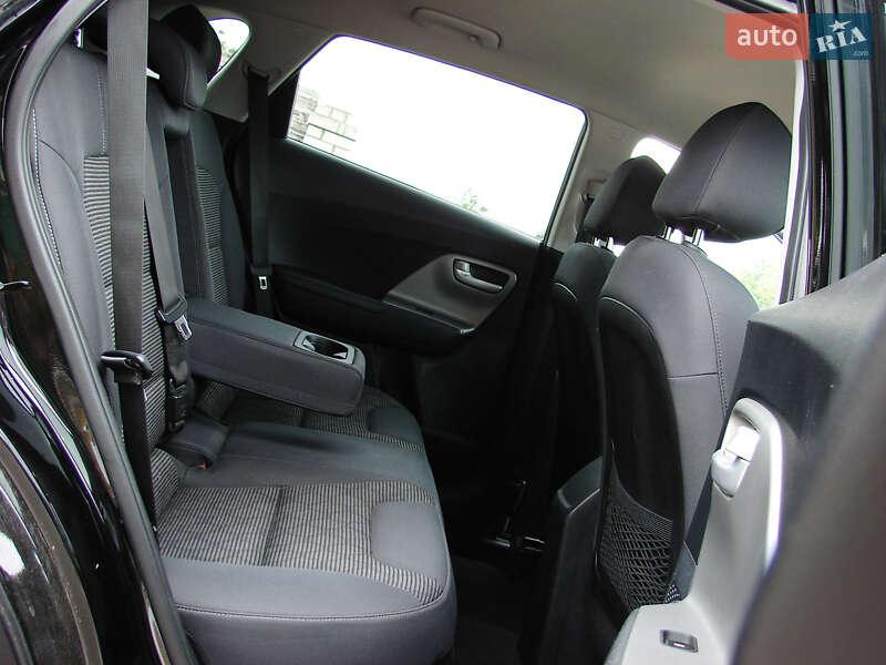 Внедорожник / Кроссовер Kia Niro 2017 в Одессе фото 26 Внедорожник / Кроссовер Kia Niro 2017 в Одессе