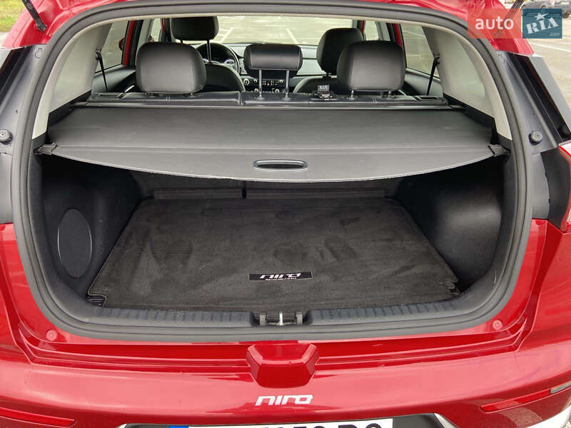 Позашляховик / Кросовер Kia Niro 2018 в Києві