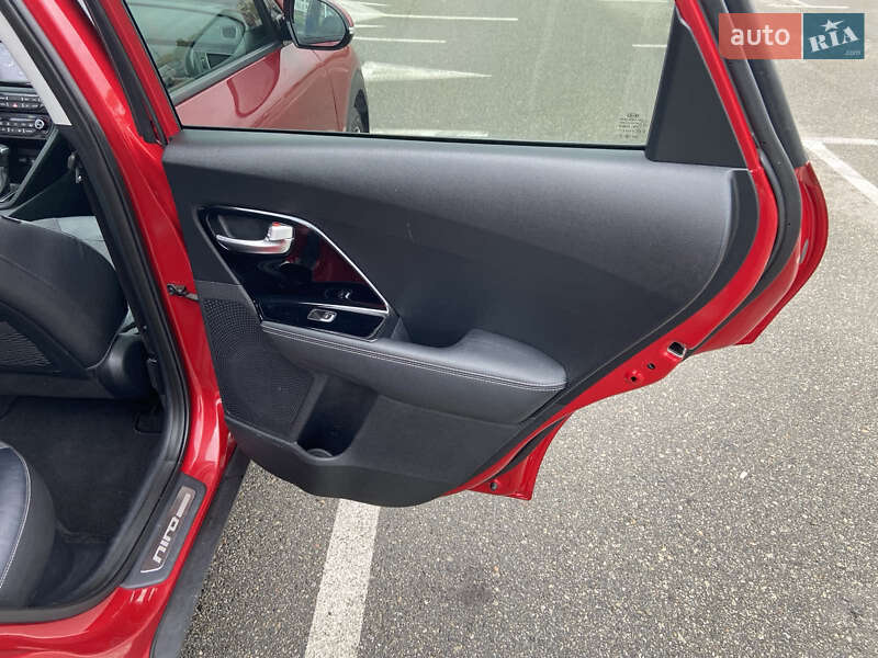 Позашляховик / Кросовер Kia Niro 2018 в Києві