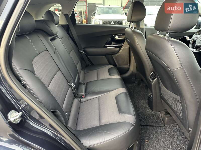 Внедорожник / Кроссовер Kia Niro 2017 в Киеве