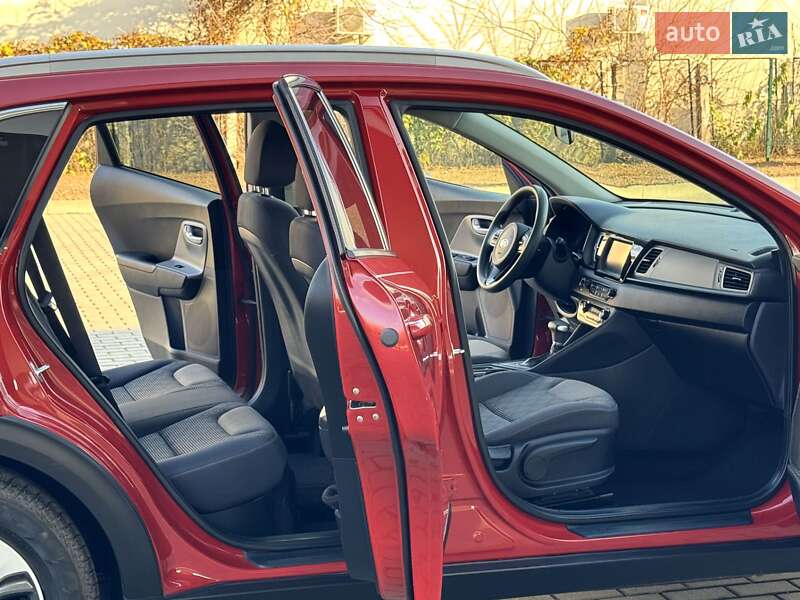 Внедорожник / Кроссовер Kia Niro 2017 в Житомире фото 24 Внедорожник / Кроссовер Kia Niro 2017 в Житомире