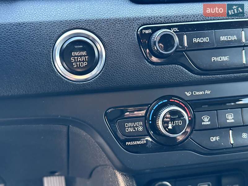 Внедорожник / Кроссовер Kia Niro 2017 в Житомире фото 34 Внедорожник / Кроссовер Kia Niro 2017 в Житомире