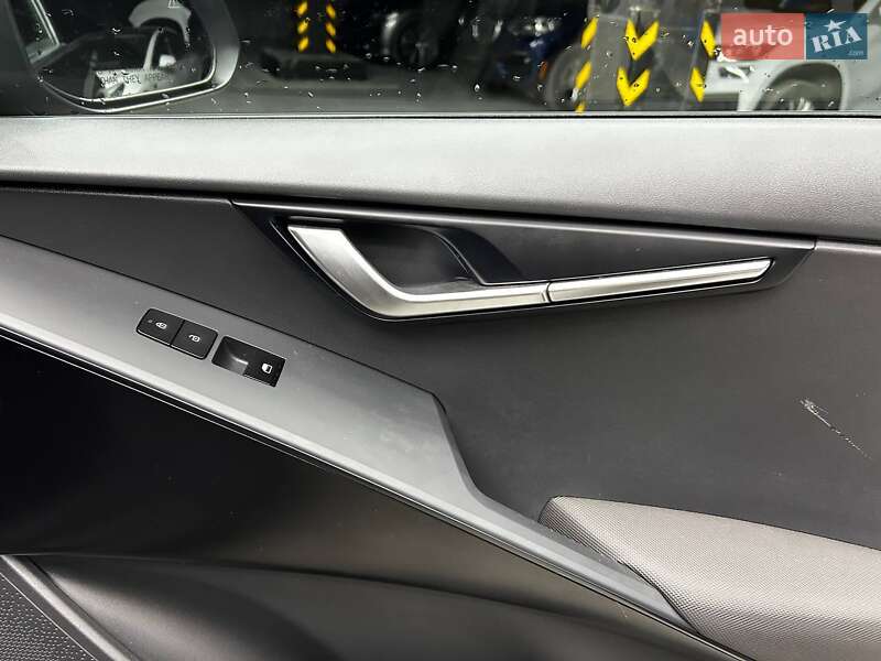 Внедорожник / Кроссовер Kia Niro 2023 в Черновцах