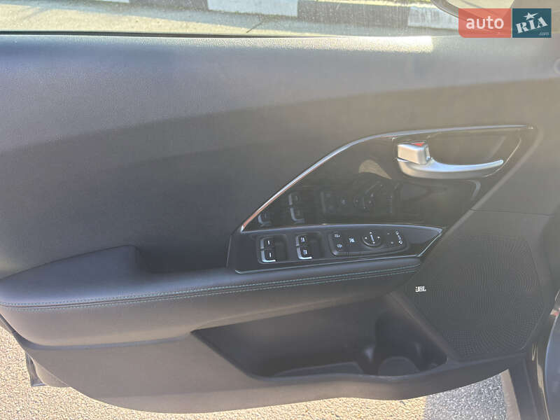 Внедорожник / Кроссовер Kia Niro 2021 в Киеве