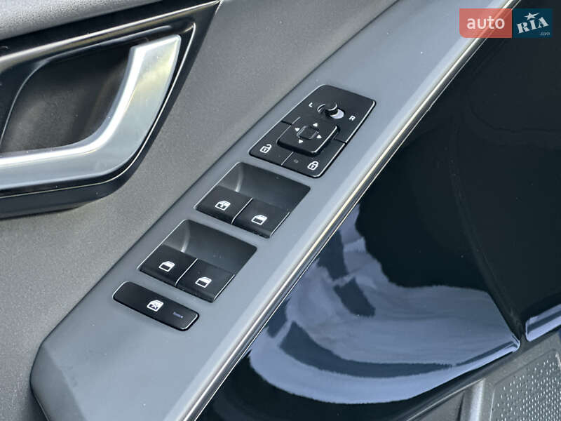 Внедорожник / Кроссовер Kia Niro 2024 в Дрогобыче