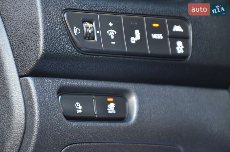 Внедорожник / Кроссовер Kia Niro 2020 в Дрогобыче