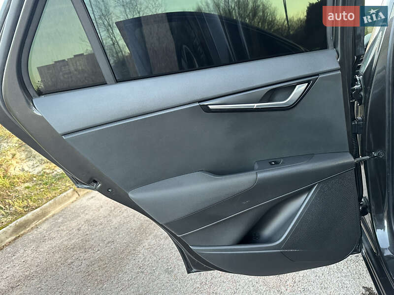 Внедорожник / Кроссовер Kia Niro 2024 в Дрогобыче