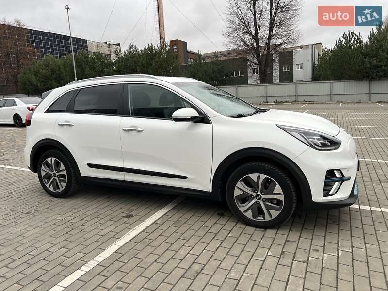 Внедорожник / Кроссовер Kia Niro 2020 в Луцке фото 14 Внедорожник / Кроссовер Kia Niro 2020 в Луцке