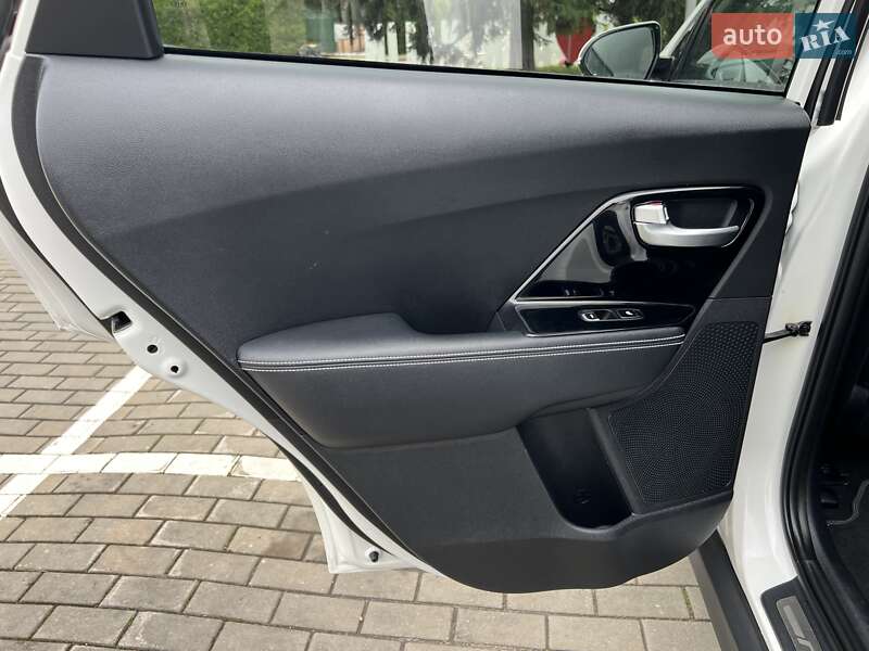Внедорожник / Кроссовер Kia Niro 2020 в Луцке фото 31 Внедорожник / Кроссовер Kia Niro 2020 в Луцке