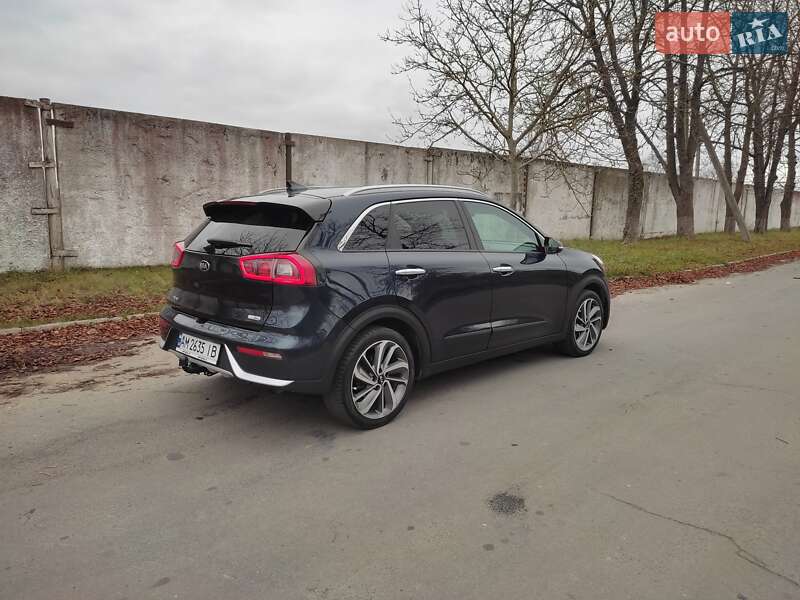 Позашляховик / Кросовер Kia Niro 2017 в Звягелі