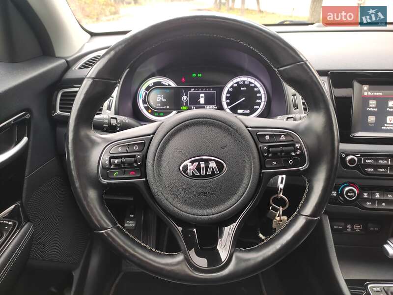 Позашляховик / Кросовер Kia Niro 2017 в Звягелі