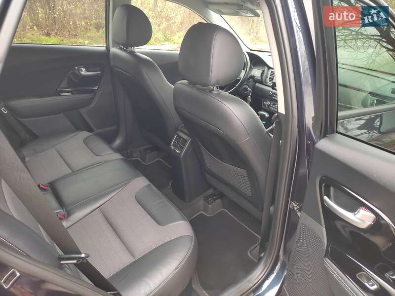 Позашляховик / Кросовер Kia Niro 2017 в Звягелі