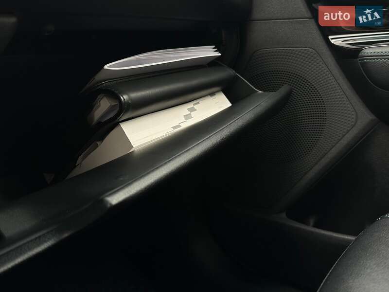 Позашляховик / Кросовер Kia Niro 2022 в Львові