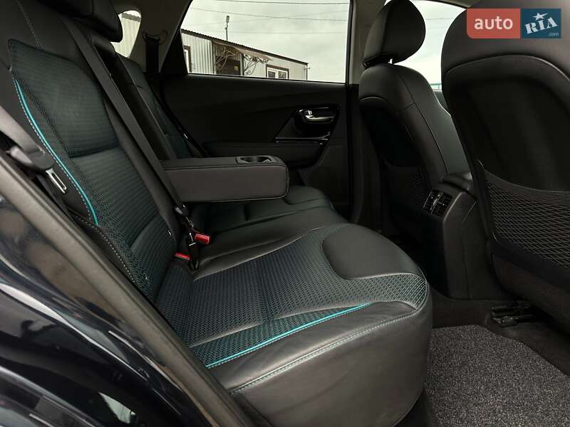 Позашляховик / Кросовер Kia Niro 2022 в Львові