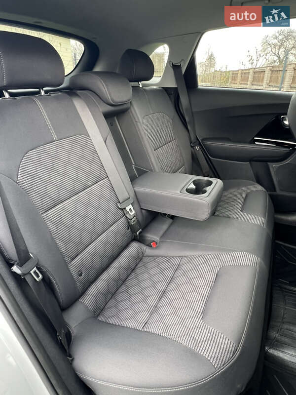 Внедорожник / Кроссовер Kia Niro 2020 в Львове