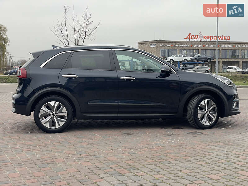 Позашляховик / Кросовер Kia Niro 2019 в Львові