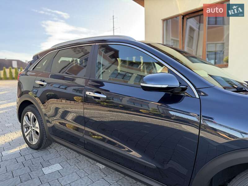 Внедорожник / Кроссовер Kia Niro 2020 в Дрогобыче