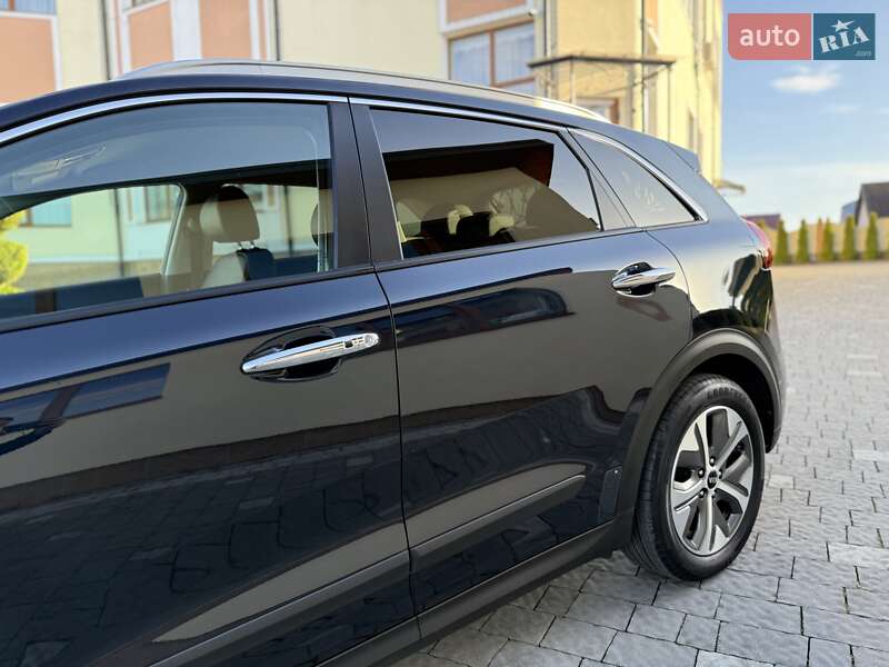 Внедорожник / Кроссовер Kia Niro 2020 в Дрогобыче