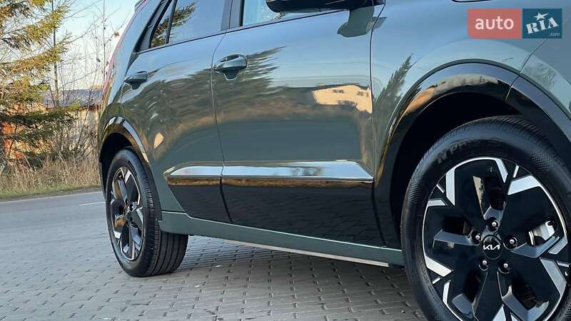 Позашляховик / Кросовер Kia Niro 2024 в Хирові