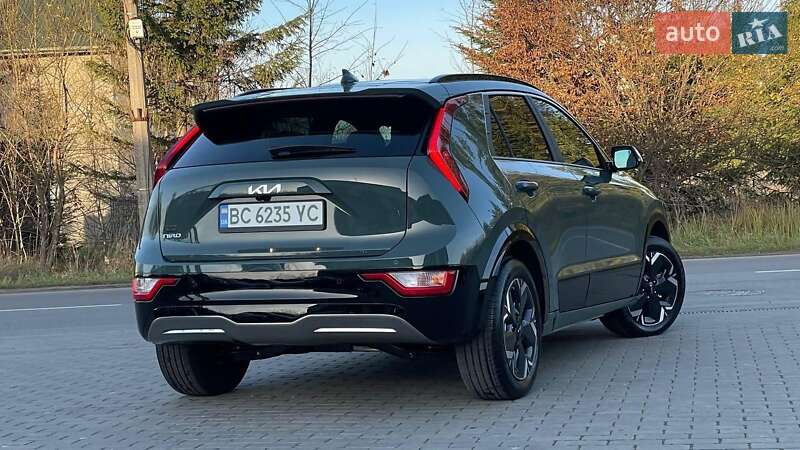 Позашляховик / Кросовер Kia Niro 2024 в Хирові