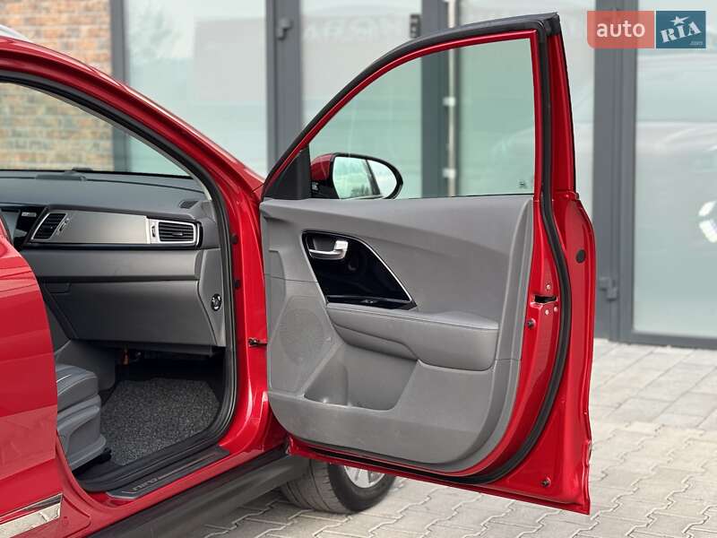 Внедорожник / Кроссовер Kia Niro 2019 в Тернополе