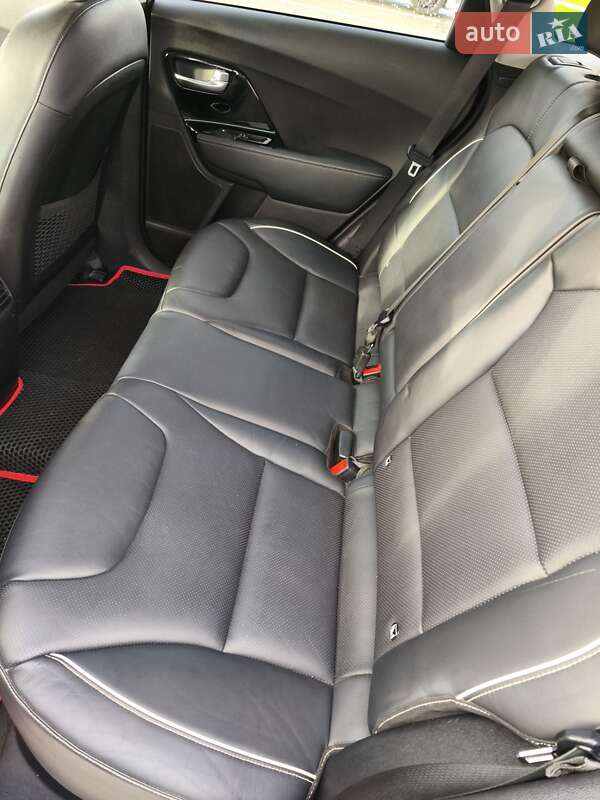 Позашляховик / Кросовер Kia Niro 2019 в Львові