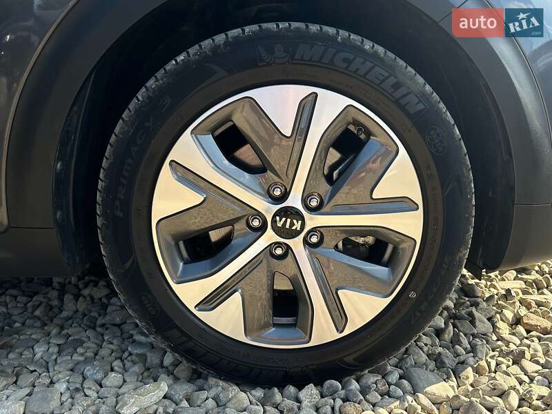 Внедорожник / Кроссовер Kia Niro 2020 в Львове