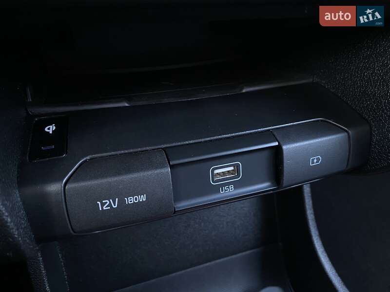 Внедорожник / Кроссовер Kia Niro 2020 в Львове