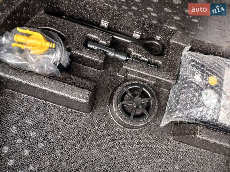 Позашляховик / Кросовер Kia Niro 2020 в Луцьку