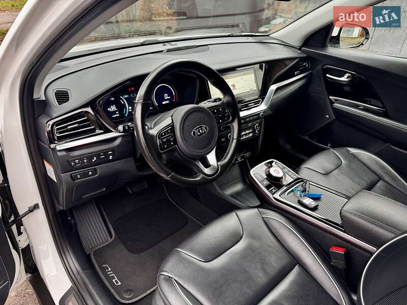 Внедорожник / Кроссовер Kia Niro 2020 в Казатине