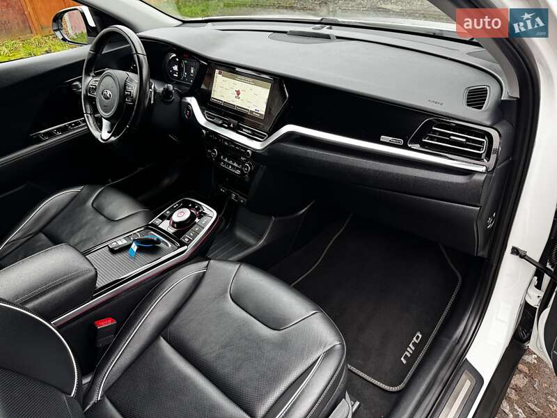 Внедорожник / Кроссовер Kia Niro 2020 в Казатине