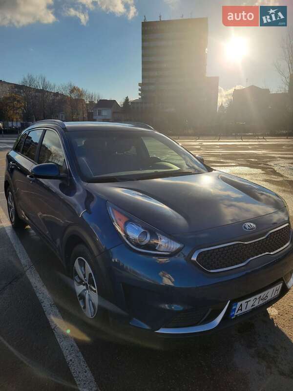 Внедорожник / Кроссовер Kia Niro 2017 в Ивано-Франковске