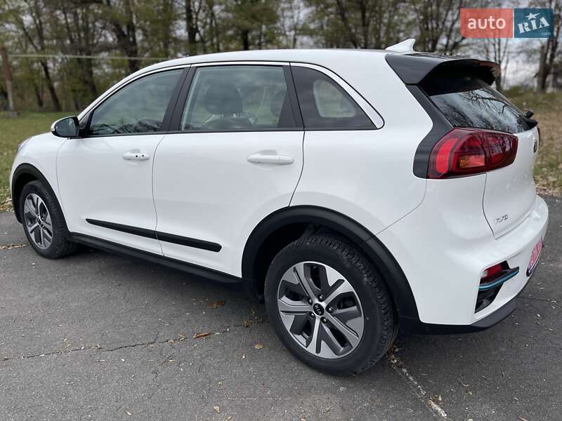 Внедорожник / Кроссовер Kia Niro 2021 в Хмельницком