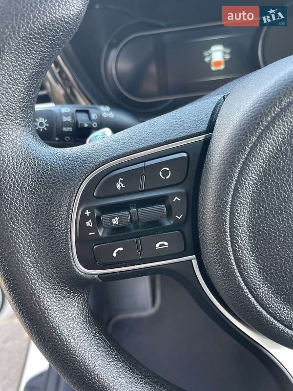 Внедорожник / Кроссовер Kia Niro 2021 в Хмельницком