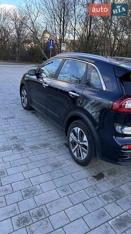 Внедорожник / Кроссовер Kia Niro 2019 в Львове фото 6 Внедорожник / Кроссовер Kia Niro 2019 в Львове
